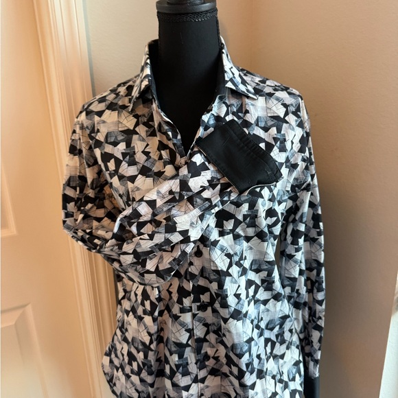 Men's Black and White Geometric Dress Shirt - Picture 2 of 4